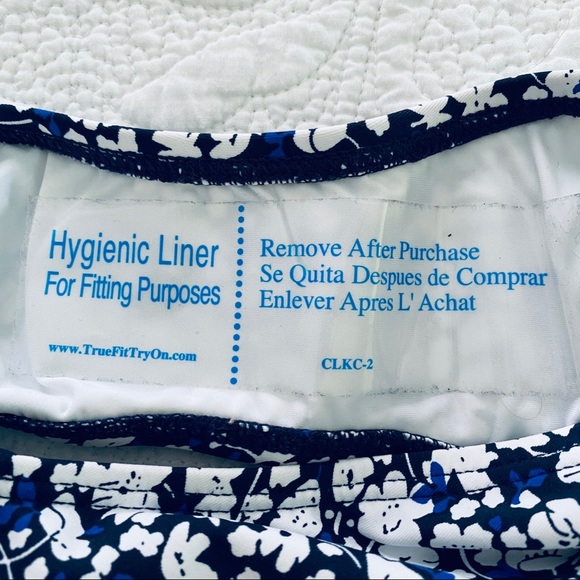 SOLD Lauren Ralph Lauren Ditsy One Piece Swimsuit - Picture 5 of 9